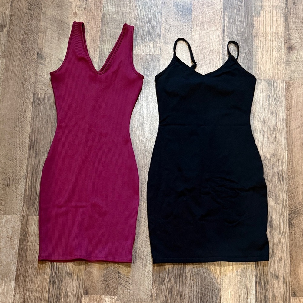 Black & Berry Bodycon Dresses - Sleeveless V-Neck - Size XS